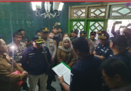 Polsek Rungkut Kawal Eksekusi Tanah dan Bangunan di Medokan   Ayu