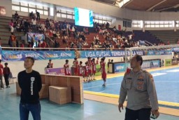 Polsek Gayungan Menggelar Apel persiapan pengamanan Liga Tendang Bola Surabaya 2025