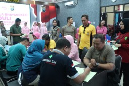 Polres Bangkalan Gelar Donor Darah Rutin, Ajak Masyarakat Peduli dengan Sesama