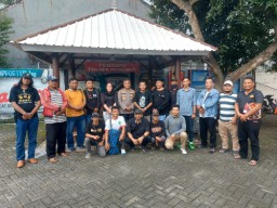 Menjaga Sinergitas, Polsek Menganti Ngopi Bareng Bersama Awak Media