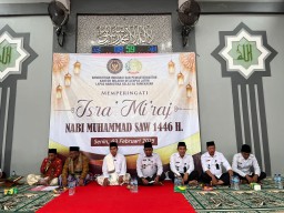 Lapas Narkotika Kelas IIA Pamekasan Gelar Peringatan Isra Mi'raj, Cahaya Ilahi di Balik Jeruji