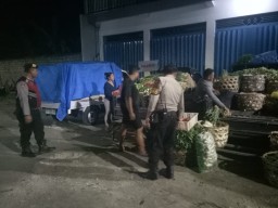 Patroli Preventif Personil Polsek Abiansemal Jaga Kamtibmas di Pasar Tradisional