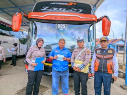 Menjelang Idul Fitri 1446 H, Satlantas Polres Sampang Lakukan Inpeksi Angkutan Umum dan Orang