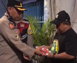 Kapolsek Simokerto Gencarkan Operasi Cegah Curanmor, 100 Kunci Ganda Dibagikan Gratis