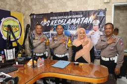 Gandeng Media Operasi Keselamatan Semeru 2025: Upaya Polres Pelabuhan Tanjung Perak Menekan Laka Lantas