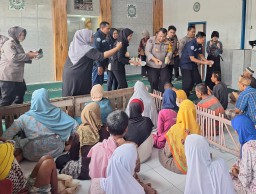 Sambut Bulan Suci Ramadhan Bidhumas Polda Jatim Gelar Baksos Peduli ODGJ