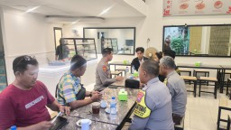 Mediasi Damai: Aiptu Yakobus Timu dan Mahasiswa Unesa Sepakati Penyelesaian Kekeluargaan