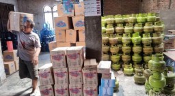 Antre Panjang, Pangkalan Elpiji 3 Kg di Surabaya Masih Batasi Penjualan