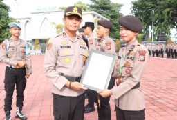 Kapolres Gresik Pimpin Gelar Sertijab PJU dan Beri Penghargaan Personel Berprestasi