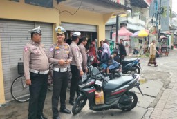 Polsek Wonocolo Giat Patroli di Permukiman Cegah Curanmor