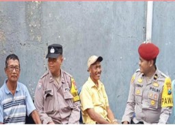 Polsek Sukomanunggal Gelar Jumat Curhat Tindak Aksi Kenakalan Remaja yang Meresahkan Warga