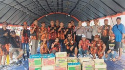 Aksi Kepedulian Pemuda Pancasila Untuk Warga Yang Terdampak Banjir di Perumahan Oma Indah Menganti Kabupaten Gresik