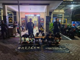 Patroli Malam di Surabaya: Polisi Bongkar Kasus Penggelapan Motor, Tawuran Gengster, dan Perang Sarung