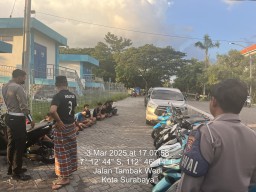 Polres Tanjung Perak Bubarkan Balap Liar di Akses Suramadu, Puluhan Pemuda dan Kendaraan Diamankan