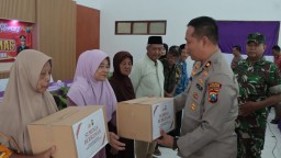 Silaturahmi Kamtibmas, Polres Nganjuk Berikan Baksos dan Bakkes untuk Lansia di Loceret