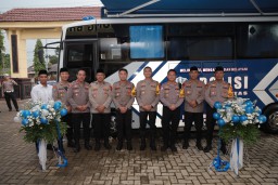 Polres Jember Luncurkan Bus SIM Keliling Permudah Layanan SIM Untuk Masyarakat