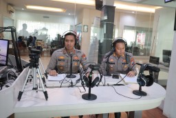 Polres Jember Gandeng Media Sosialisasikan Call Center 110 Untuk Mudik Aman