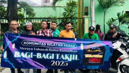 Komunitas SELKER Giat Di Bulan Ramadhan Bagikan 150 Paket Takjil di Surabaya,
