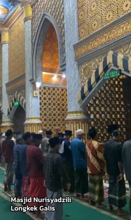 Turut Berduka, Warga NU di Bangkalan Gelar Solat Ghoib untuk Tiga Anggota Polisi yang Gugur Dalam Tugas