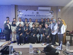 LBH No Viral No Justice dan PT. BOS Sukses Gelar Pendidikan Jurnalistik di Makassar