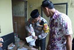 Satreskrim Polres Bangkalan Sita Ribuan Mercon Berbagai Jenis &amp; Ukuran Siap Edar