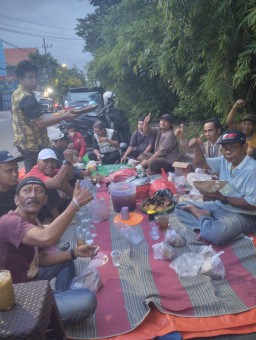 Komunitas Piston Bersama Paguyuban Pokal Giat Bagi Takjil, Bukber Bersama di Bulan Suci Ramadhan