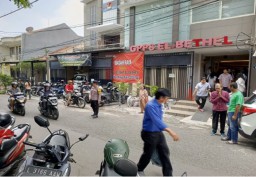 Polsek Sukomanunggal Gelar Pengamanan Ibadah Paskah di Gereja GGPS EL-Bethel