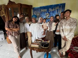 Ultah Anak Pertama Ayah dan Ibu Bikin Kejutan