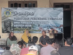 Anggota Dewan Gresik Fraksi Golkar, Hj Komsatun Gelar Sosper No. 7 Tahun 2021 Desa Wisata