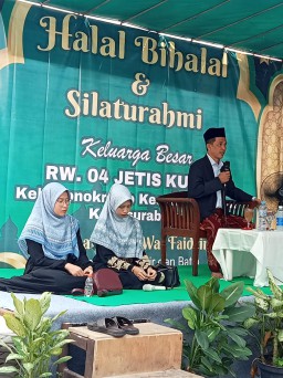 Ketua RW 04 Wonokromo Mengadakan Halal bihalal dan Silahturahmi Keluarga besar RW 04 Jetis Kulon Idul Fitri 1446 H.