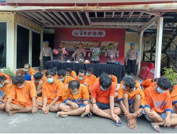 Polres Pelabuhan Tanjung Perak Ungkap Beberapa Kasus Premanisme Dalam Operasi Pekat II Semeru 2025