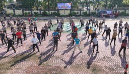 Polres Sumenep Gelar Semarak Mayday Fiesta 2025, Senam Bersama Satukan Buruh, Polisi, dan Pemangku Kepentingan