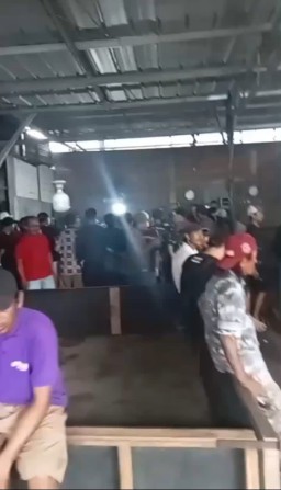 Istimewa Judi Sabung Ayam di Bangkingan Lakarsantri Terkesan di Legalkan Oleh APH
