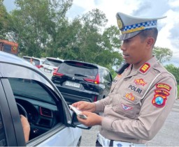 Guna Menertibkan Pengendara yang Tidak Tertib, Satlantas Polres Sampang Lakukan Ops Kelengkapan Kendaraan
