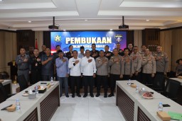 Tingkatkan Kemampuan Penyidikan, Bidlabfor Polda Jatim Gelar Coaching Clinic di Polres Pelabuhan Tanjung Perak