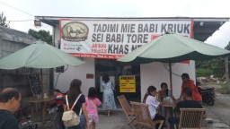 Makan di Restoran Sadimi Pak Eko Dijamin Mantap, Karena Menawarkan Berbagai Pilihan Makanan Lezat Tepatnya di Jalan Raya Lontar