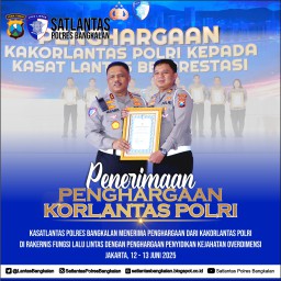 Kasatlantas Polres Bangkalan Sabet Penghargaan dari Kakorlantas Polri. Penghargaan Apa Yang Diraihnya?