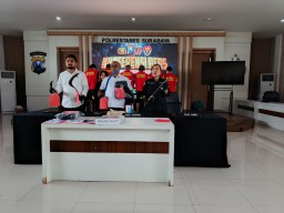 Enam Pelaku Pengeroyokan Berhasil Diamankan Satreskrim Polrestabes Surabaya 