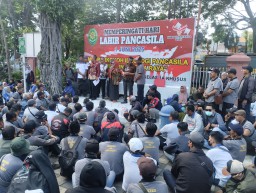 PT Pakerin Cabut PKPU di PN Surabaya, 2500 Buruh Terancam PHK, FSPMI Sayangkan Pemerintah Diam