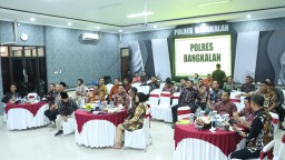 Polres Bangkalan Semarakkan Hari Bhayangkara ke-79 Dengan Nobar Pagelaran Wayang Kulit “Amarta Binangun"