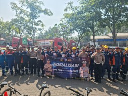Ops Patuh Semeru 2025: Polres Tanjung Perak Sosialisasi Tertib Lalu Lintas di Patra Niaga Depo Pertamina
