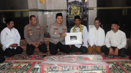Safari Jumat, Kapolres Nganjuk Ajak Warga Ngliman Perkuat Keamanan Lewat Silaturahmi