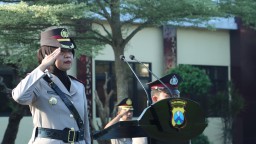 Peringati Hari Juang Polri 2025, Wakapolres Bangkalan Pimpin Upacara di Mako Polres