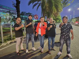 Ribuan Driver Online R2 dan R4 Gelar Aksi Solidaritas di Surabaya: 1.000 Lilin untuk Keadilan, Desak Pecat dan Pidanakan 7 Oknum Brimob