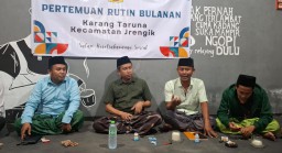 Mahfudz Ajak Pemuda Karang Taruna Jrengik Perkuat Karakter dan Peran Sosial