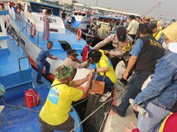 Polsek Kawasan Sunda Kelapa Amankan Akses ke Kepulauan Seribu di Dermaga Kali Adem