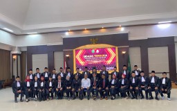Cetak Advokat Yang Berintegritas, AdvoKAI Pusat Dan Jatim Hadir Dalam Pemgambilan Sumpah Advokat Baru
