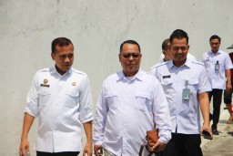 Tinjau Area Brandgang, Lapas Kelas I Madiun Jajaki Kerja Sama dengan Pelaku Usaha Peternakan Sapi