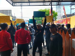 Puluhan Warga RT-02 RW-02 Wadung Asri Tuntut Lahan Parkiran di Spesial Soto Boyolali (SSB) Bukan dari Pihak Luar