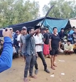 Perjudian Sabung Ayam di Batu Poro Sampang,Semakin Tak Terbendung, Ketegasan Kapolres Diuji